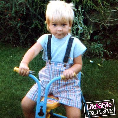 awww look it's baby rob!! BabyPicsRob11