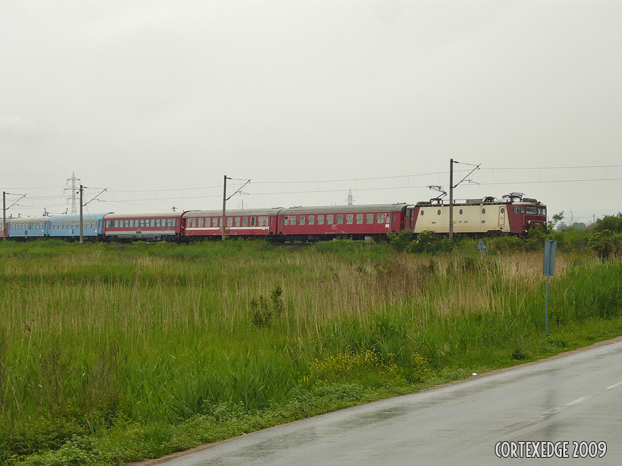 M 300 : Bucuresti Nord - Brasov - Cluj Napoca - Episcopia Bihor P1170800