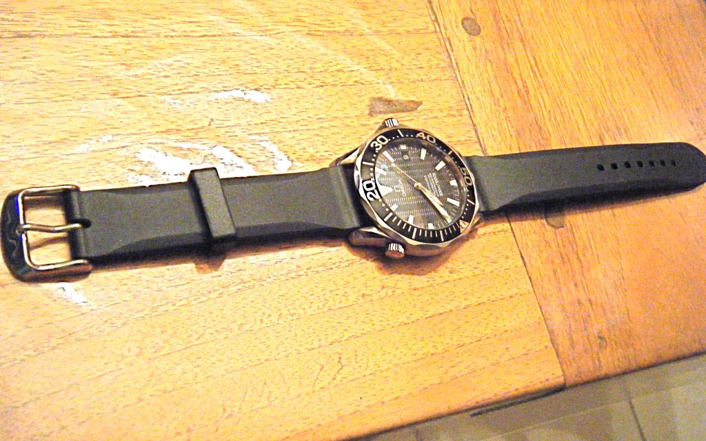 Seamaster "Bond", besoin de vos lumières  DSCF4586_zps49d5a65f