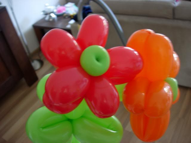 My first 2 and 3 balloon designs... DSCN0311a_zpse0db5a6d