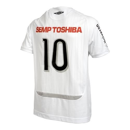 هنـا جميـع أطقـم الفـرق للمـوسم الجديـد 2010/2009 GRD_adic01_404_Oficial_1_Santos_cos