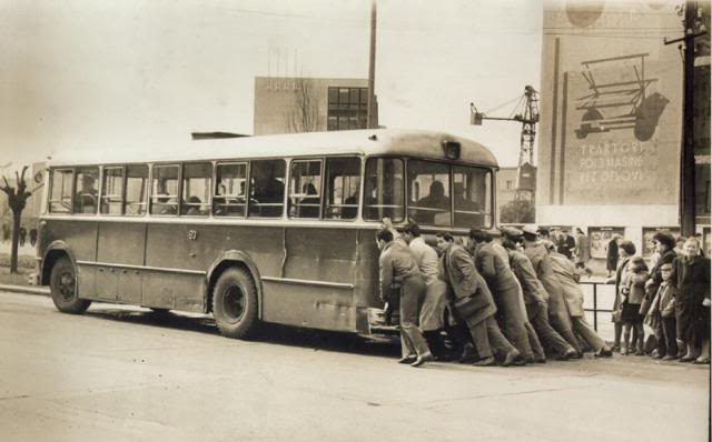 Postavi sliku i zatrazi sledecu - Page 2 1962autobusguranjein4