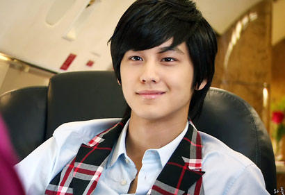 Hotboy số 1 ~~> Kim Bum ^^ 27_a10-1