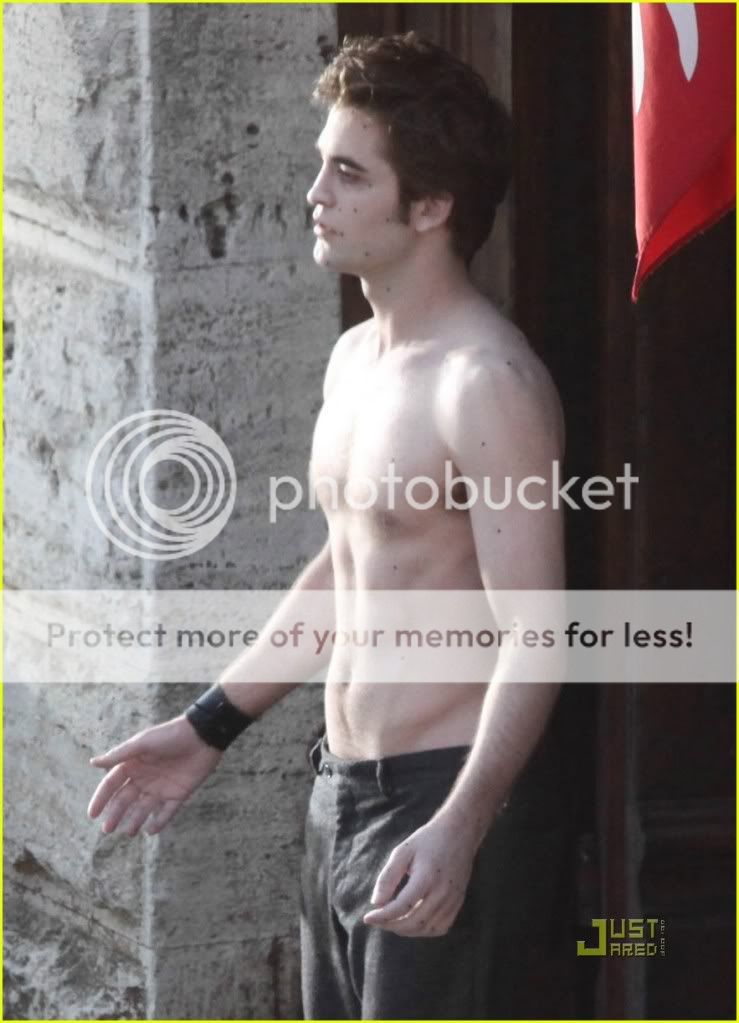 ----New Moon---- Robert-pattinson-new-moon-shirtl-2