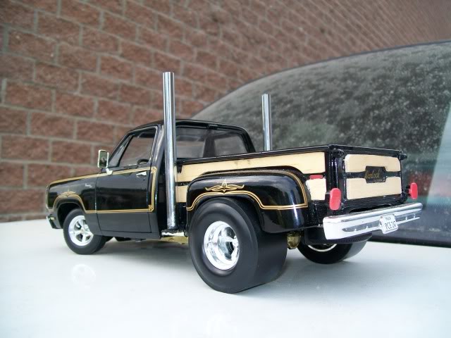 Dodge ram 3500 (diecast)  Photo002-6