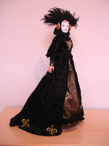 queen Amidala [black travel gown] & [royal elegance] Ami06-1