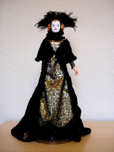 queen Amidala [black travel gown] & [royal elegance] Ami06