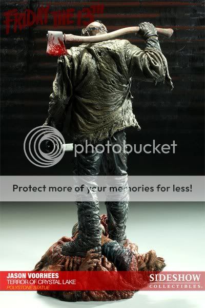 Noticias do Mundo das Action Figures - Página 12 Jason_statue3