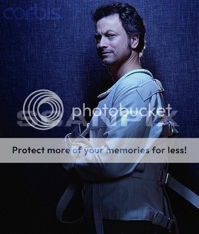 Gary Sinise - Page 39 Sy09f97e