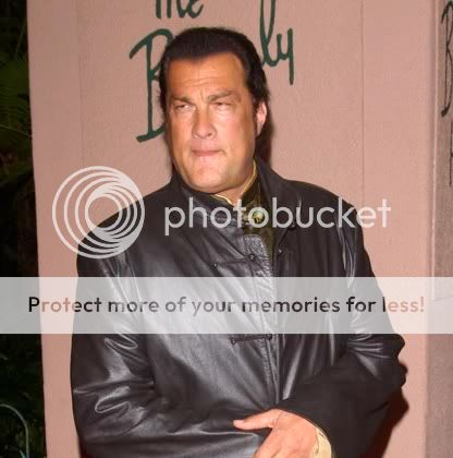 A qui sont ces yeux?????? - Page 21 StevenSeagal