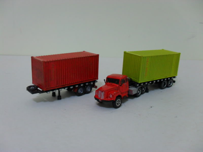 Scania 111 com containers 20 pés, 1/87. SAM_2765