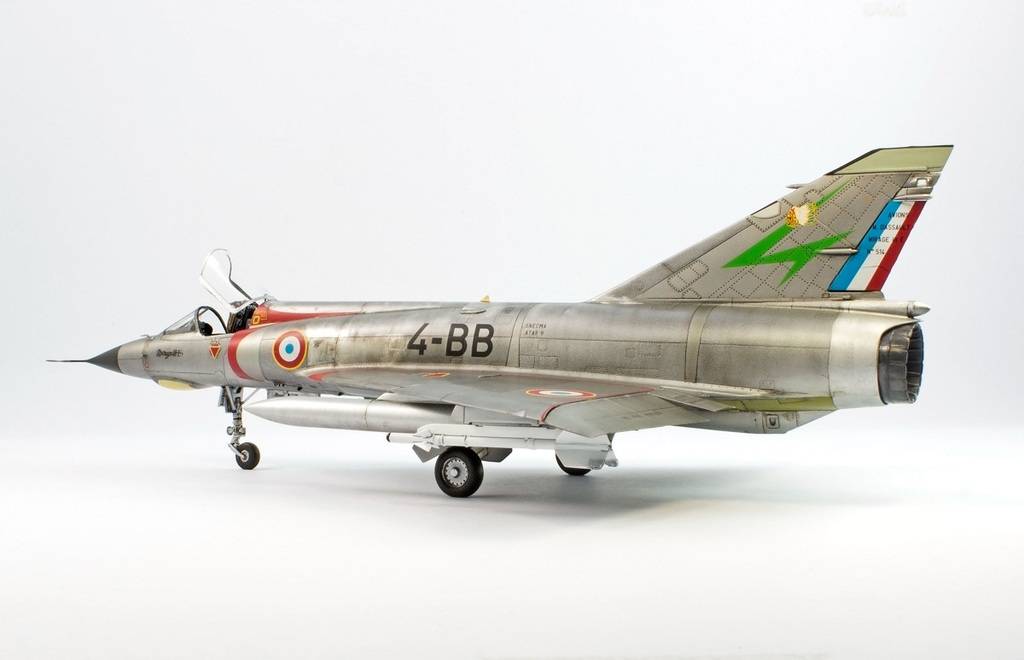 1/48 Mirage IIIE (Kinetic) 70_zpswyv1gazt