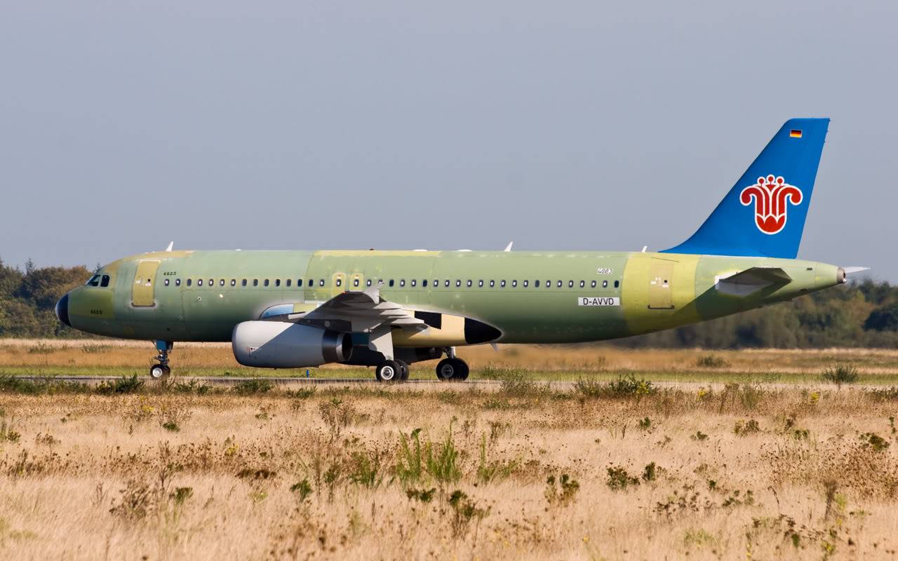 Airbus 320-232 China Southwest Airlines B-6812 / D-AVVD le 30.09.11 et 11.10.11 1649