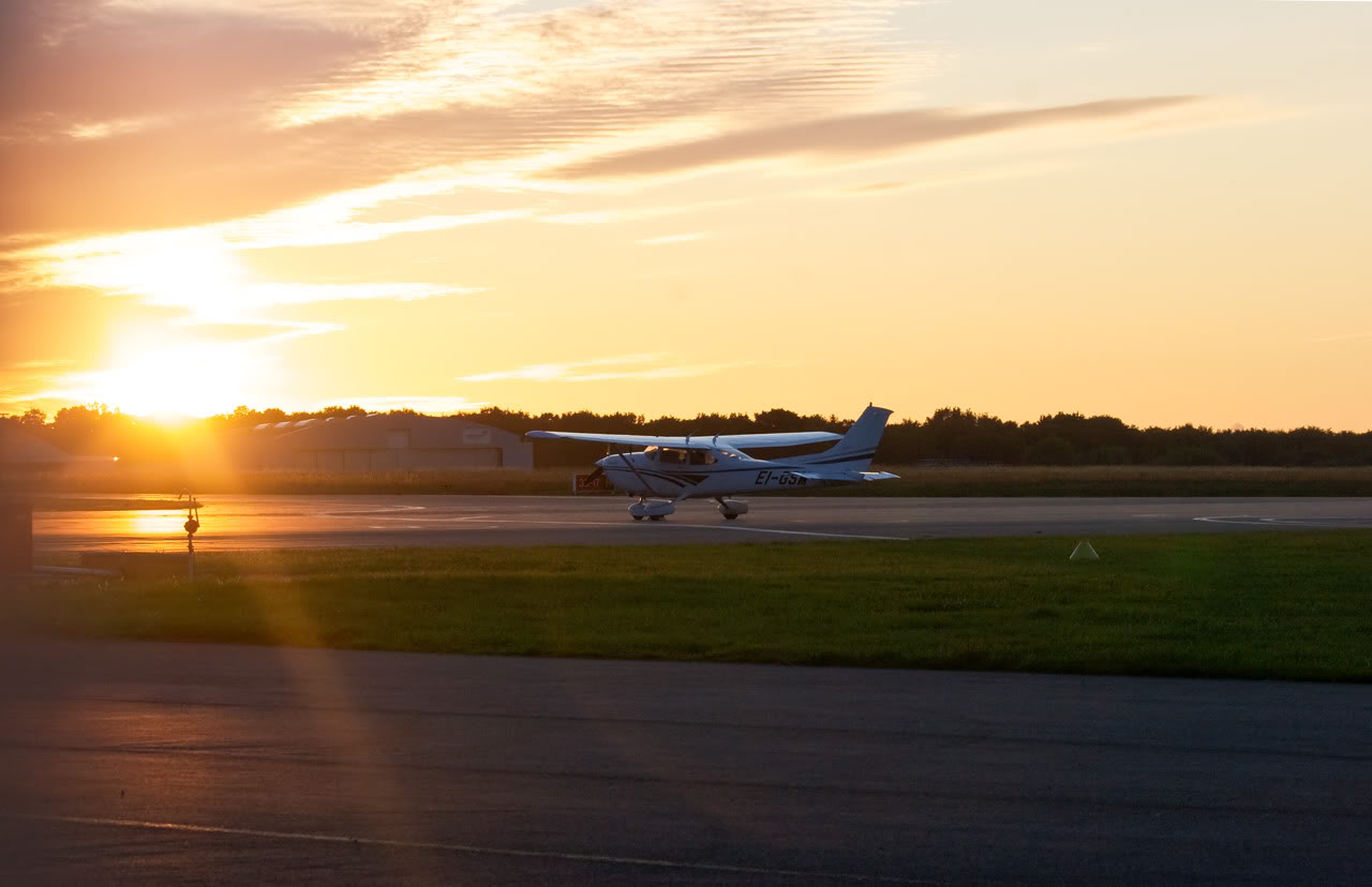 Cessna C172 EI-GSM le 24.06.11 Sunset