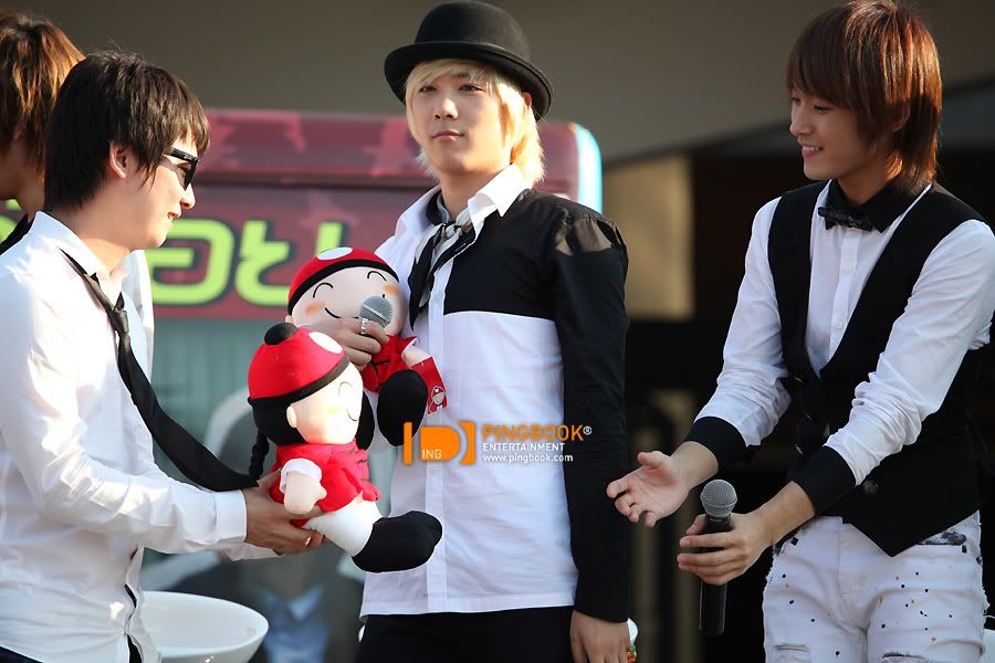 [5.2.2010][pic] FT Island ở Thài Lan 2823y2u