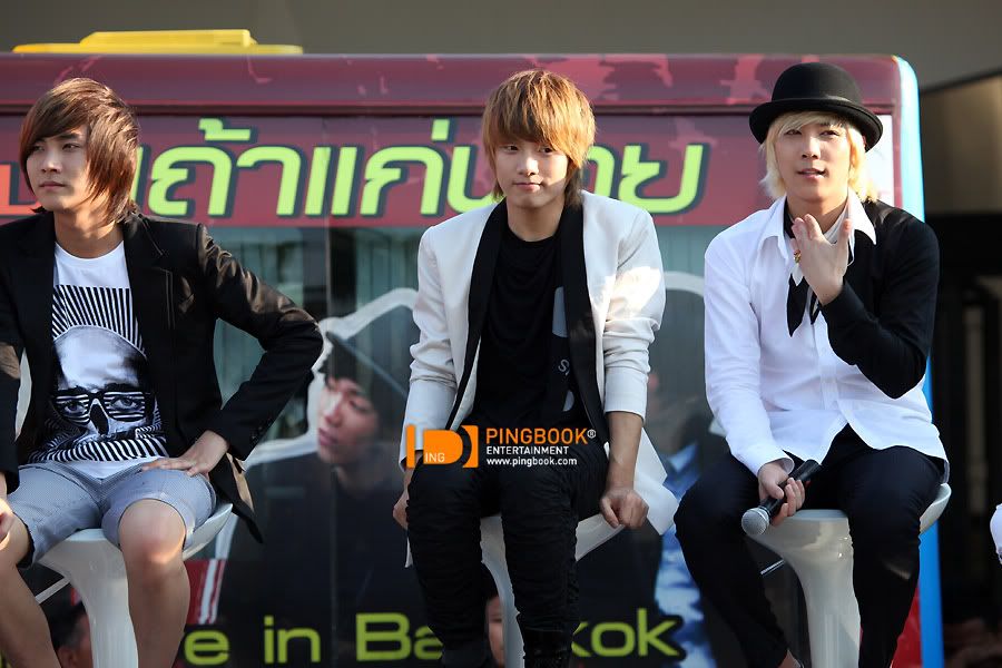 [5.2.2010][pic] FT Island ở Thài Lan 2lwr5nc