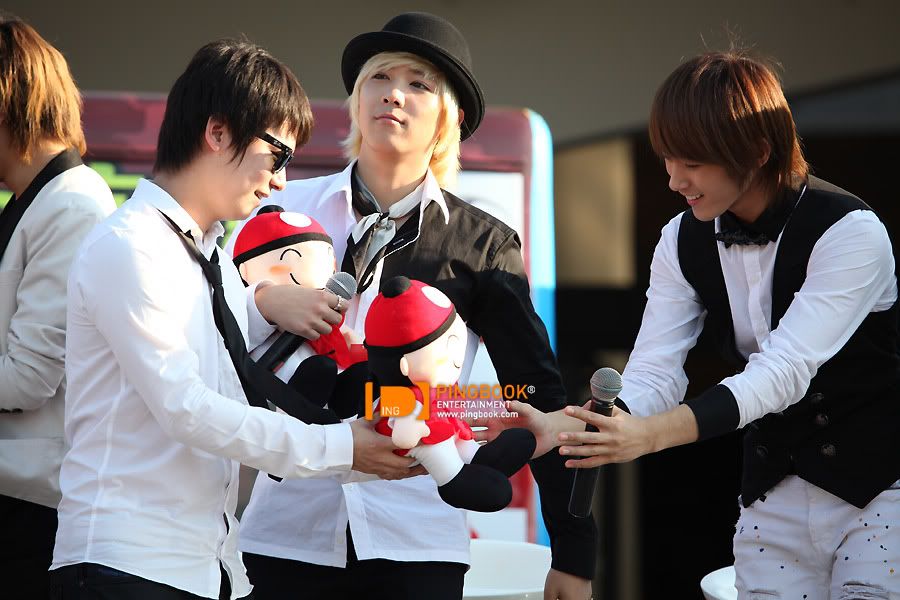 [5.2.2010][pic] FT Island ở Thài Lan 2m68nrr