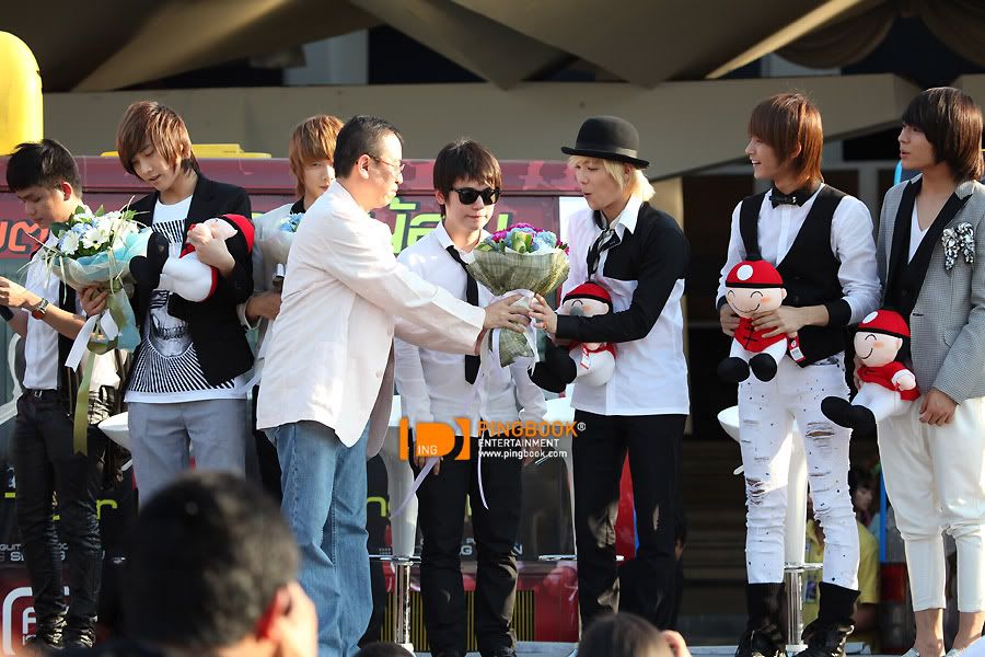 [5.2.2010][pic] FT Island ở Thài Lan Wtgnbn