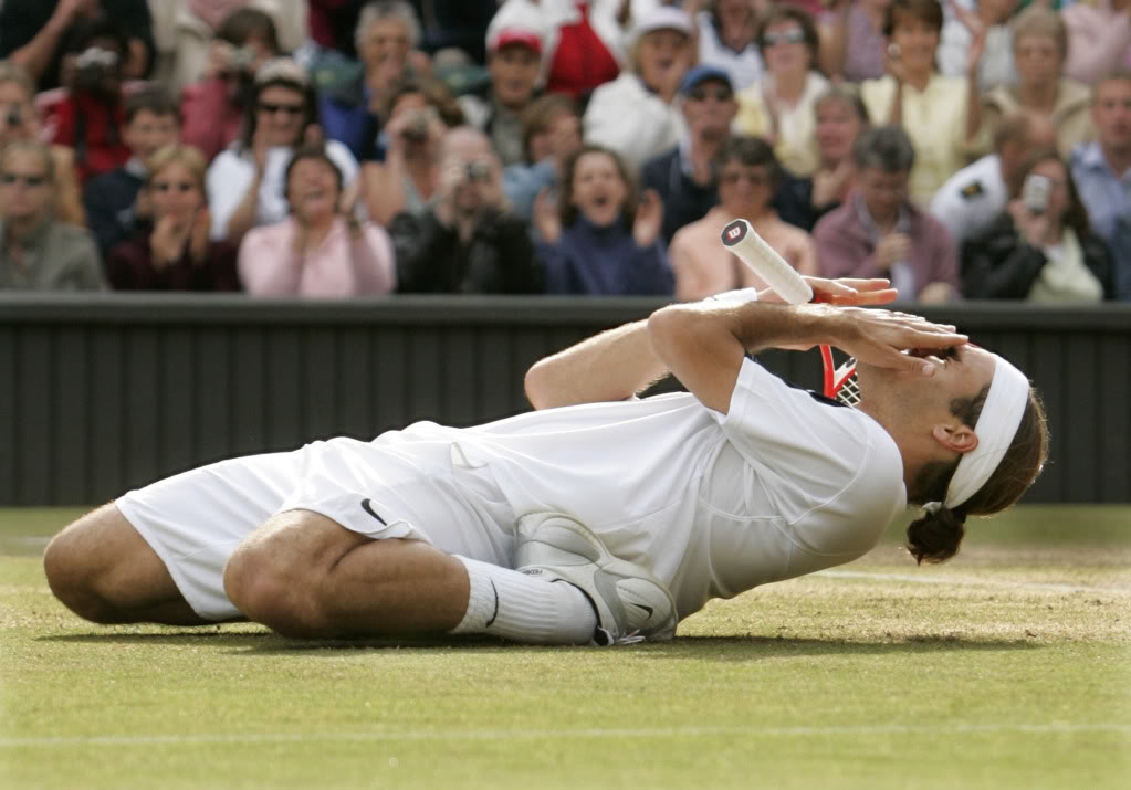 ¡Cuerpo a tierra...que viene la bola! (Roger por el suelo) Roger557