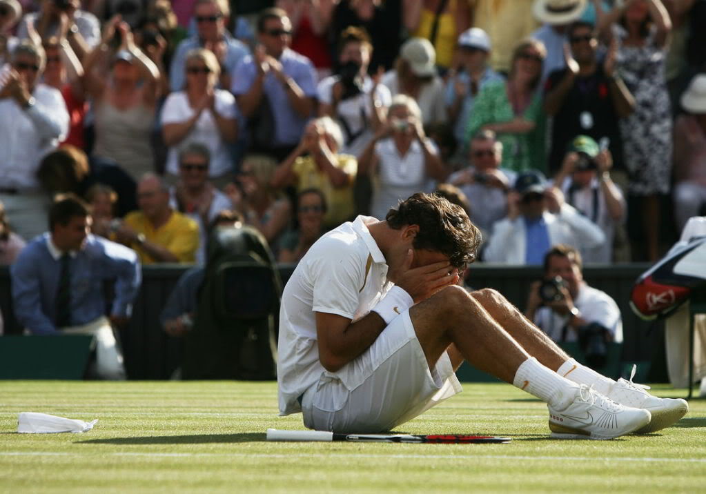 ¡Cuerpo a tierra...que viene la bola! (Roger por el suelo) Roger98-1