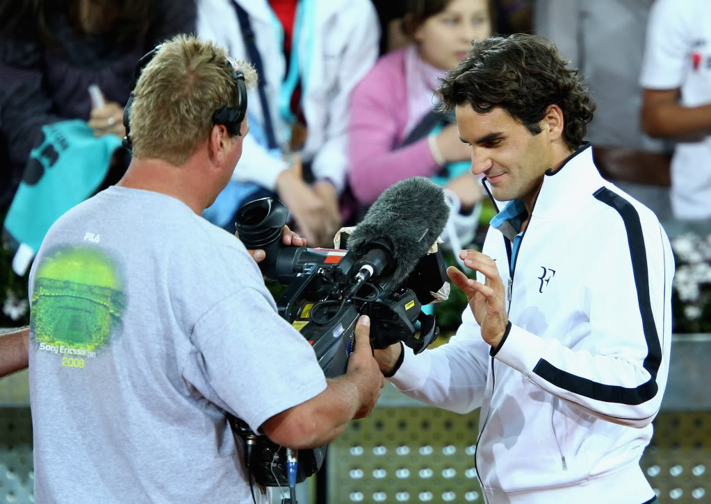 GESTOS DE ROGER FEDERER - Página 3 Madrid090516sfwsgn02