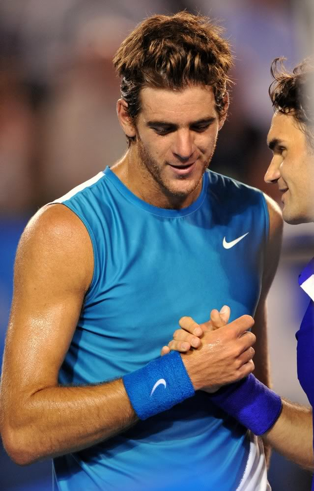 Roger y J.M Del Potro Ausopen090127qfshnt05