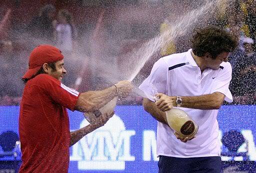 Roger divertido - Página 4 Madrid061022trophywchamp03