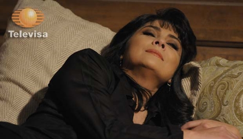 Victoria Ruffo/ვიქტორია რუფო - Page 13 1556513fd7d430fd4f0dba419ffc8c62