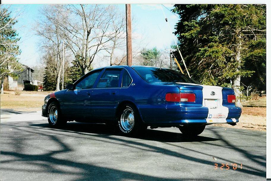 Black Out Pillars on the Wagon Picture