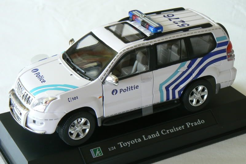 Nouveaux véhicules Police Belge 1/24 !!! P1040892