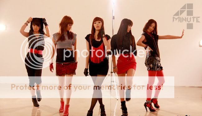 ملابس الفرقة الكورية 4minute Muzik16