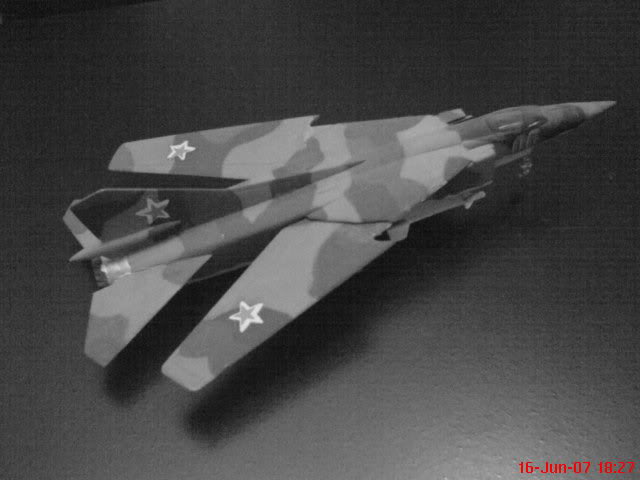 Modele de avioane militare - 2010 MiG-27picbw2