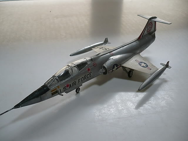 Modele de avioane militare - 2010 - Pagina 2 TF-104resizesharp02