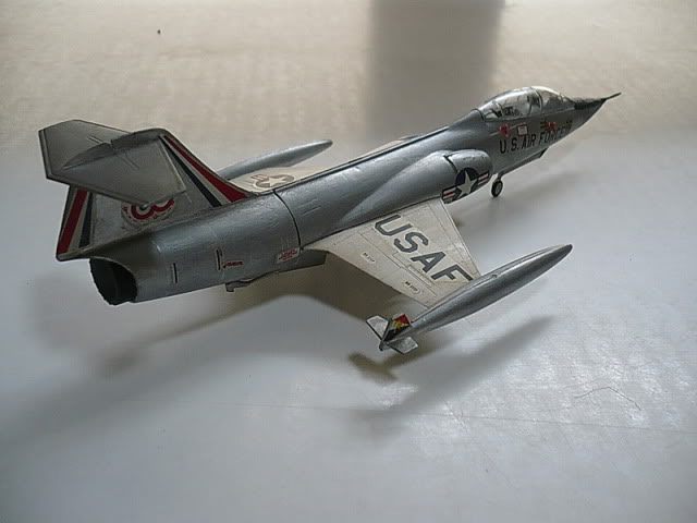 Modele de avioane militare - 2010 - Pagina 2 TF-104resizesharp04