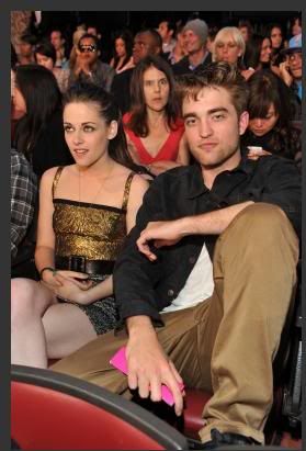 MTV Movie Awards 2010 - Votez pour Rob, New Moon et Remember Me - Page 6 Skep2