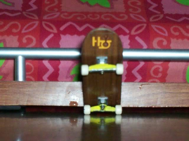 FingerBoard Photos - Page 8 100_1514