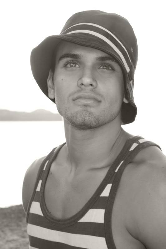 HOT (HOT!!!) VENEZUELAN HUNK, LEONARDO CORREDOR!!!! Leolove