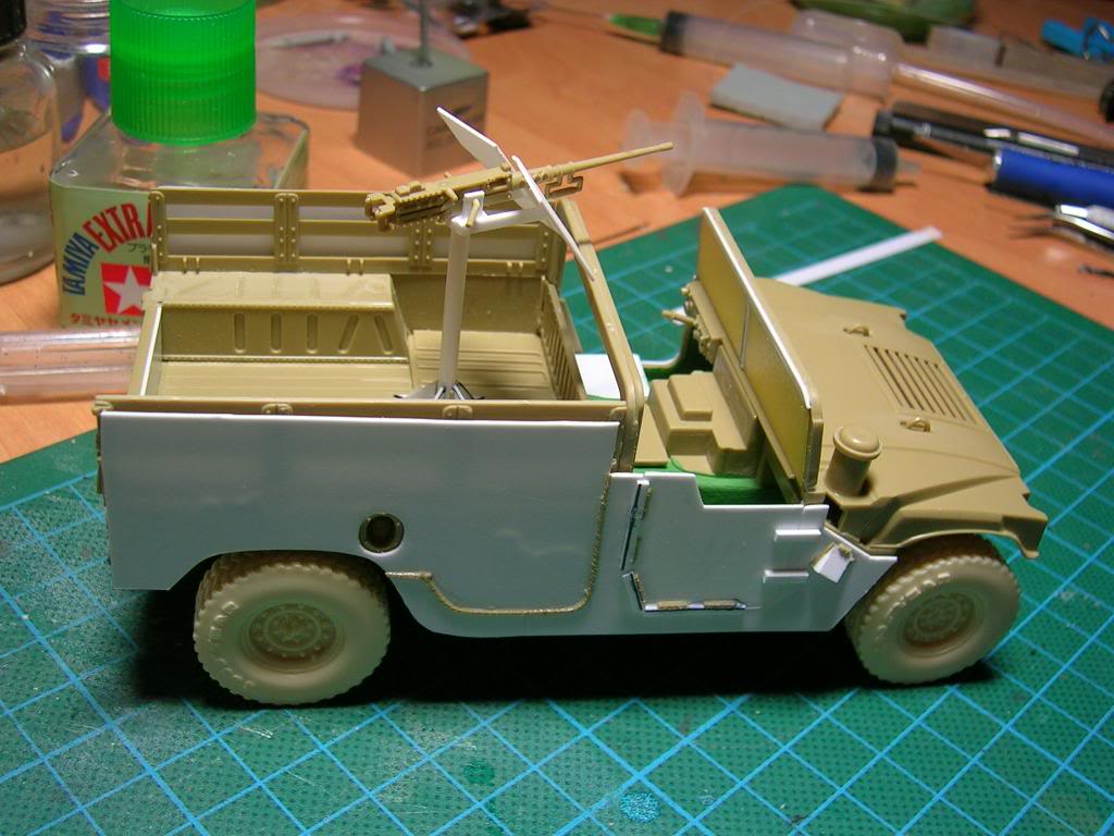 Humvee M998 (academy 1/35) DSCN6589