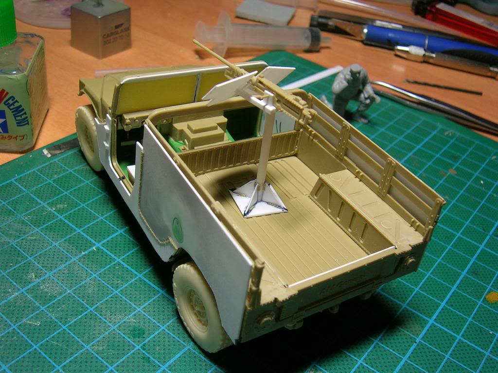 Humvee M998 (academy 1/35) DSCN6592