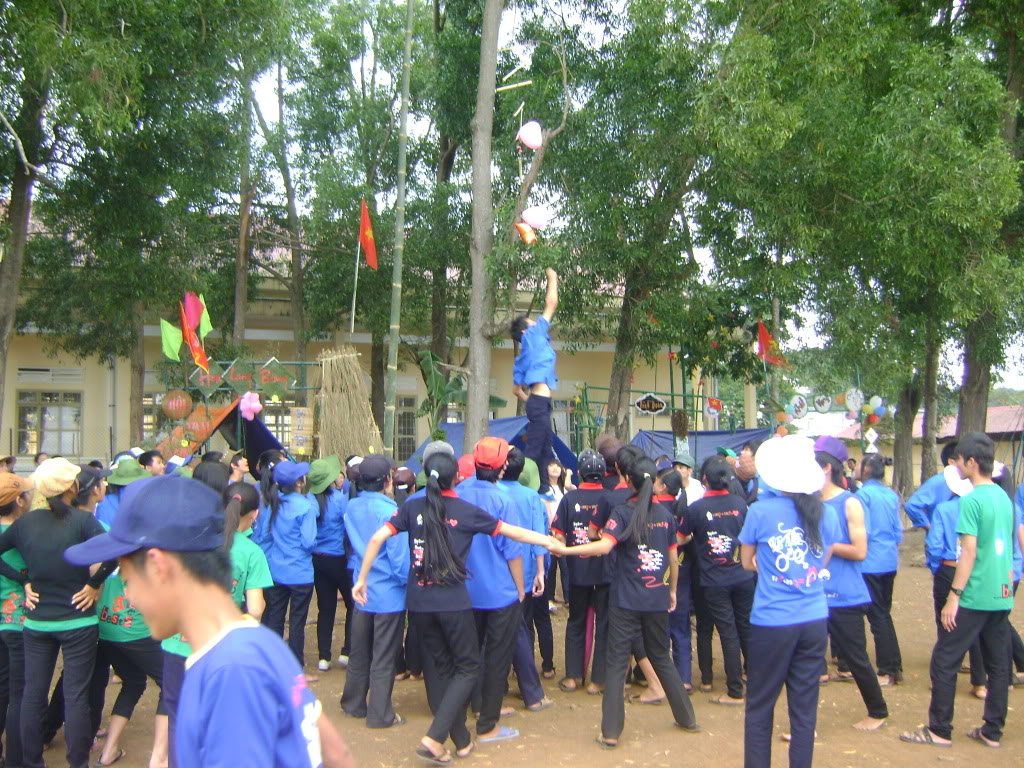 Ảnh trại 26-3 của trường THPT Lâm Hà (đủ các lớp)  DSC08663