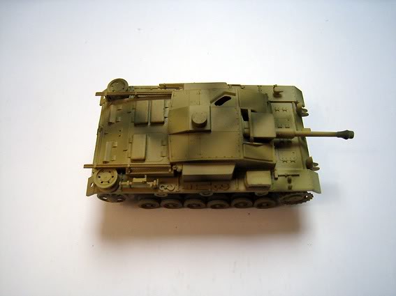 Stug III F - Trumpeter - En Embuscade ! (fini) Stug_F_Dessus_droite_BD