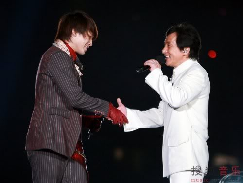 Rain and Jackie Chan are good friends Rainjackiechangoodfriendsconcert-1