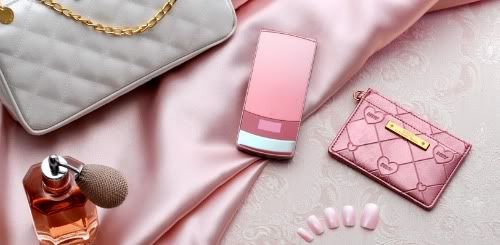 [INFO] DOCOMO STYLE SERIES CELLPHONES, FEATURING MAGIC ILLUMINATION, PERFUME HOLDER AND CHOCOLATE-LIKE DESIGN CHOC11