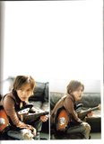 HYDE [ HYDE IS DEAD Photobook  ] Th_hyde-is-dead-limited-edition-109