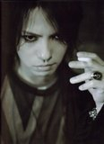 HYDE [ HYDE IS DEAD Photobook  ] Th_hyde-is-dead-limited-edition-6