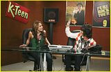 Лични снимки Th_miley-cyrus-mitchel-musso-radio-04