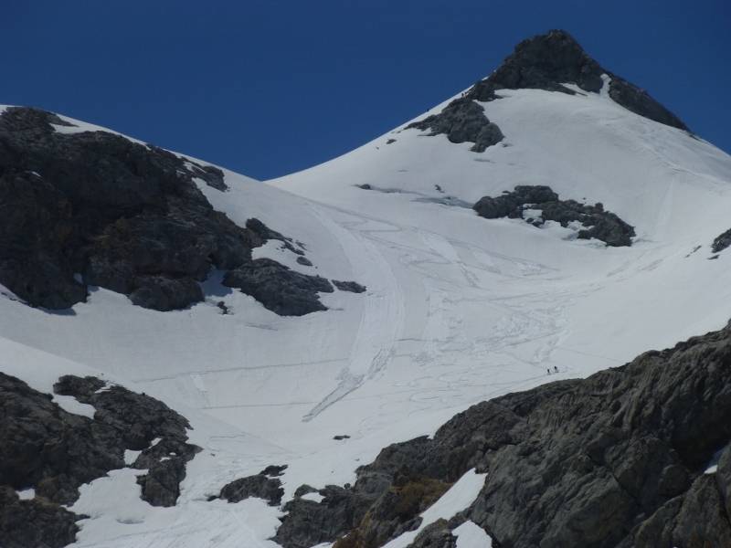 Torre Blanca 2617 m (Picos de europa) 14-6-13 P1050665800x600