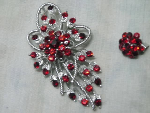 BROOCH KOREA MURAH MURAH.....RUGI TAK BELI.... DSCN2578