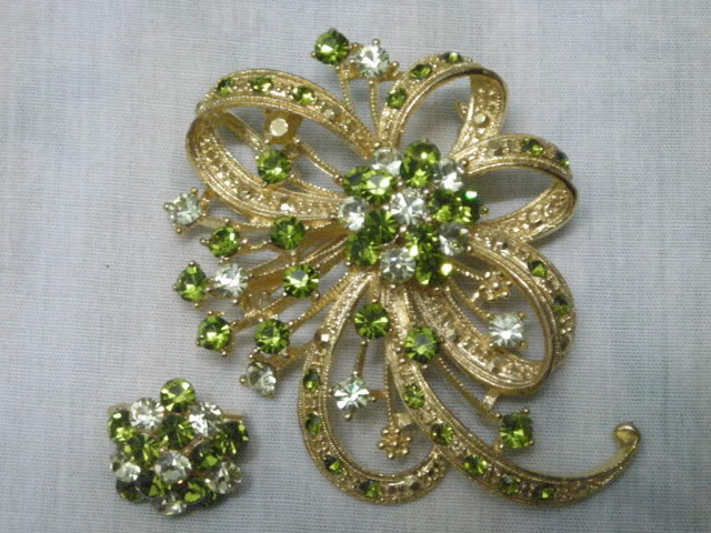 BROOCH KOREA MURAH MURAH.....RUGI TAK BELI.... DSCN2580