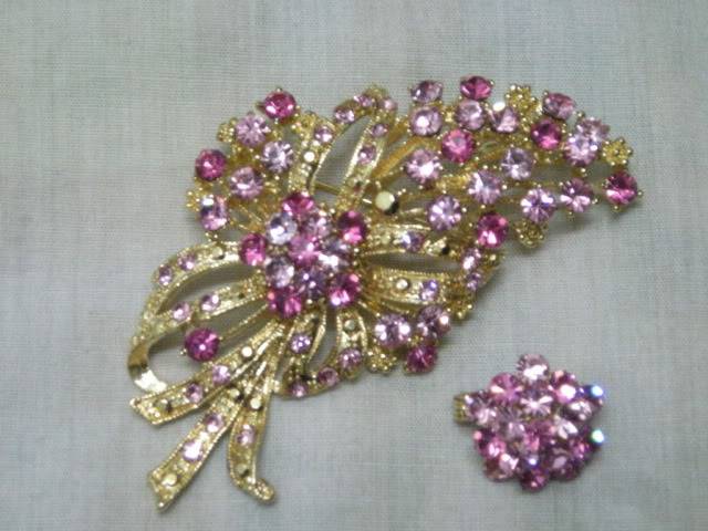 BROOCH KOREA MURAH MURAH.....RUGI TAK BELI.... DSCN2601